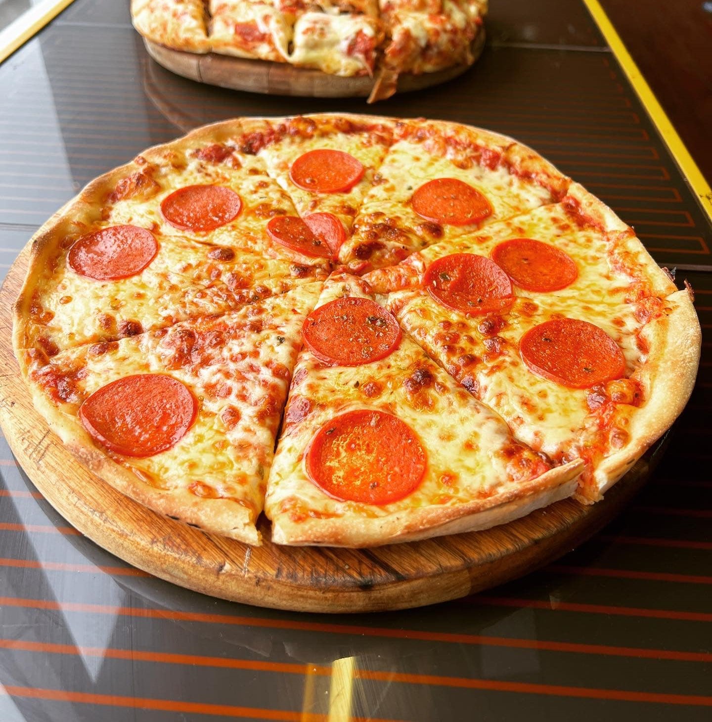 3 fresh pizzas Served at Wee Sunny’s in Dundee